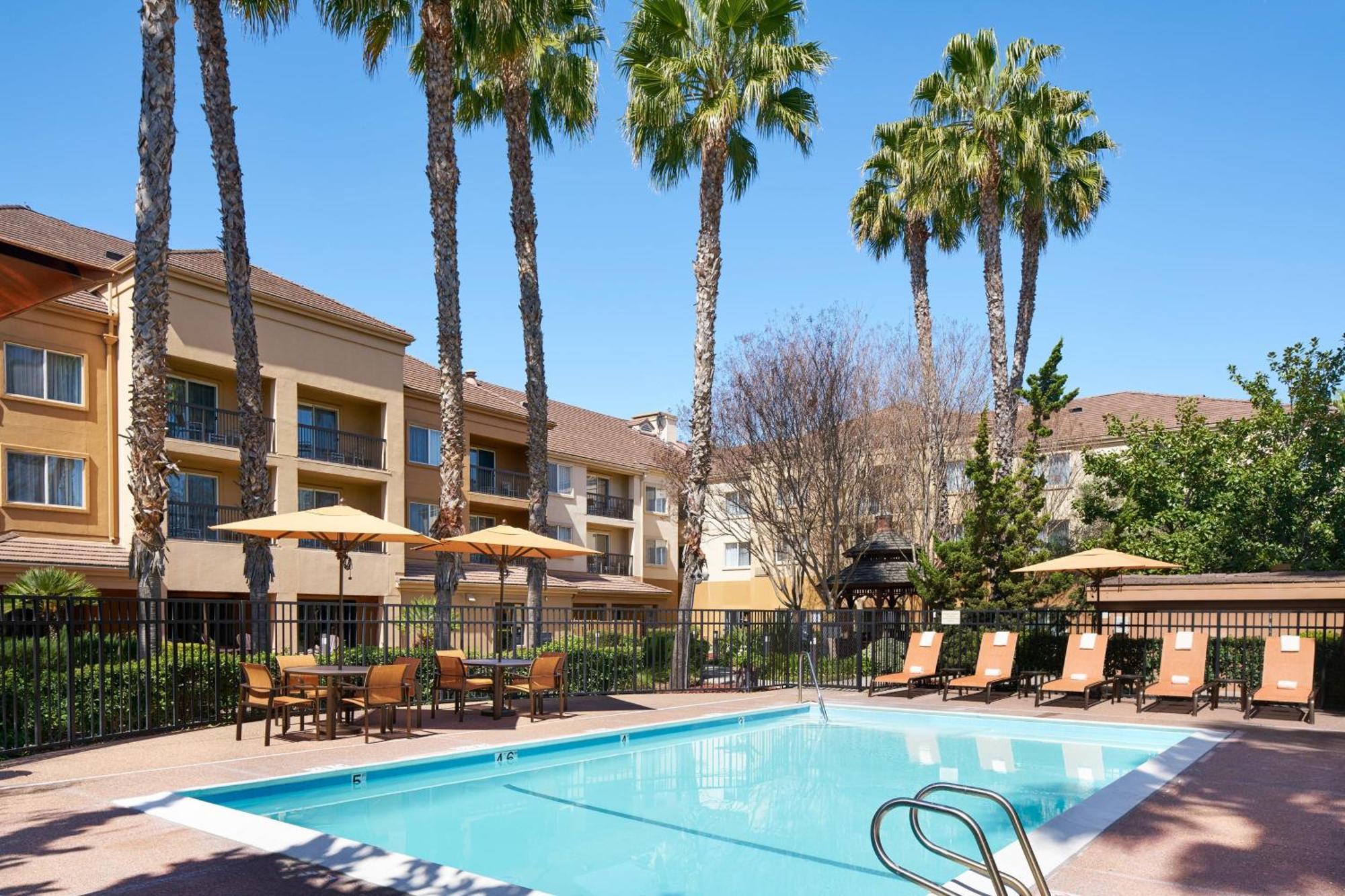 Courtyard Milpitas Silicon Valley Hotel Exterior photo